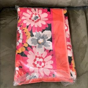 NWT Vera Bradley Beach Towel